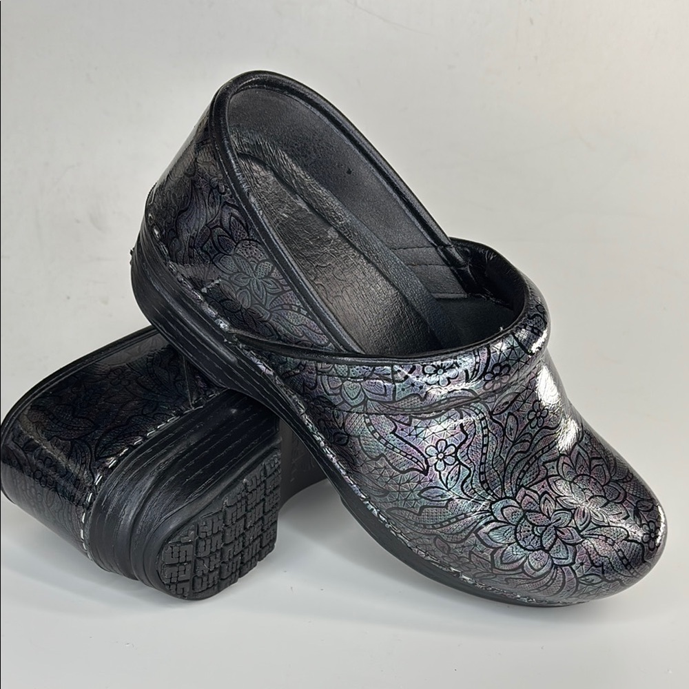 Dansko Professional Metallic ink size 38 (size 8)